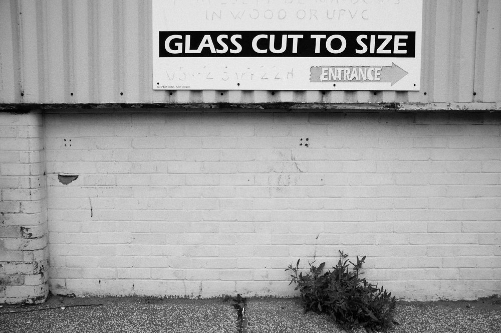 glass cut to size sign