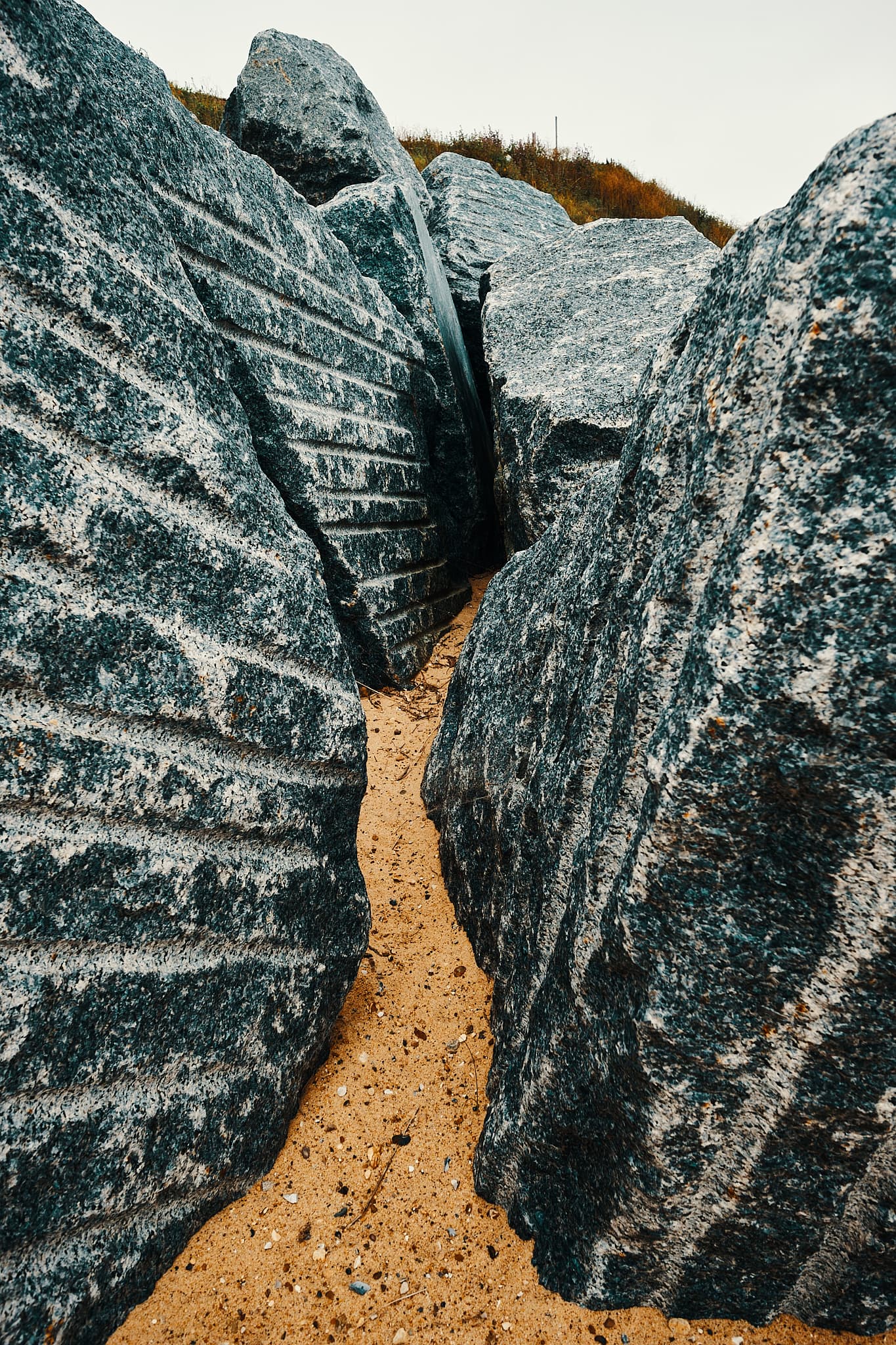 canyon-like formation of beach rocks