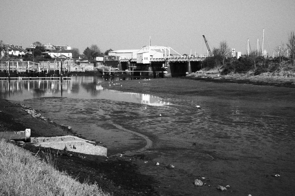 Oulton Broad looking east from Bridge Road