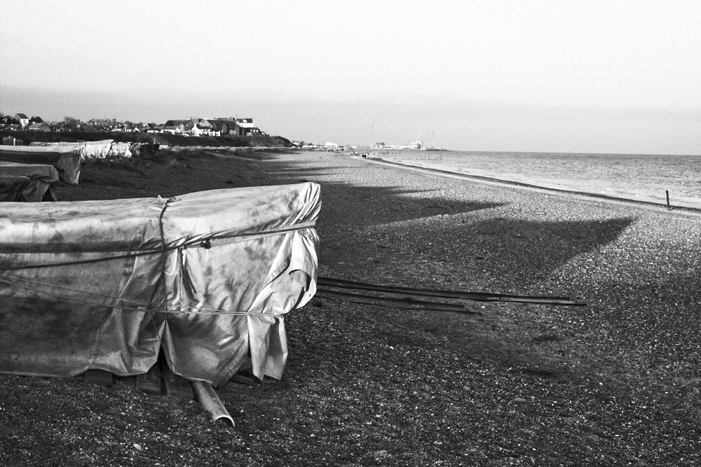 long boat shadows