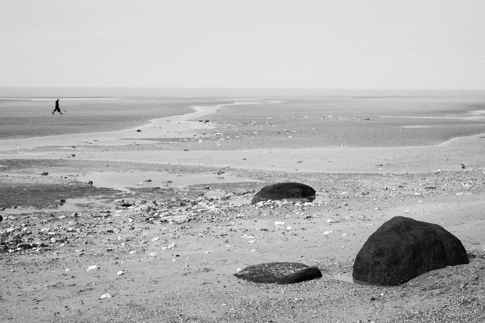 three black rocks