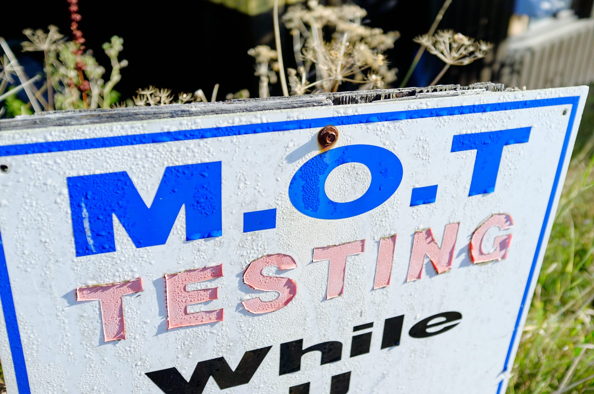 MOT Testing sign