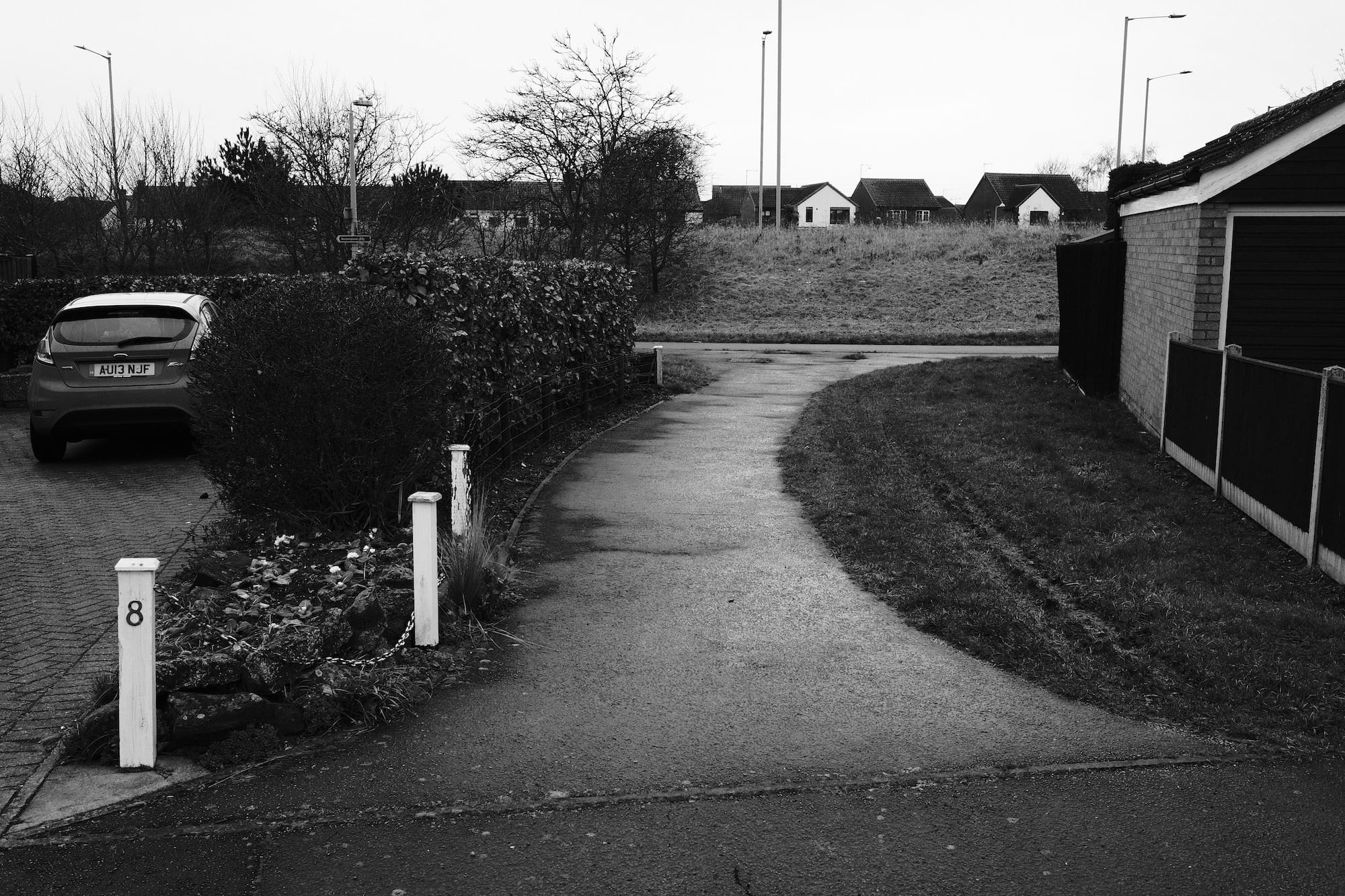 side footpath