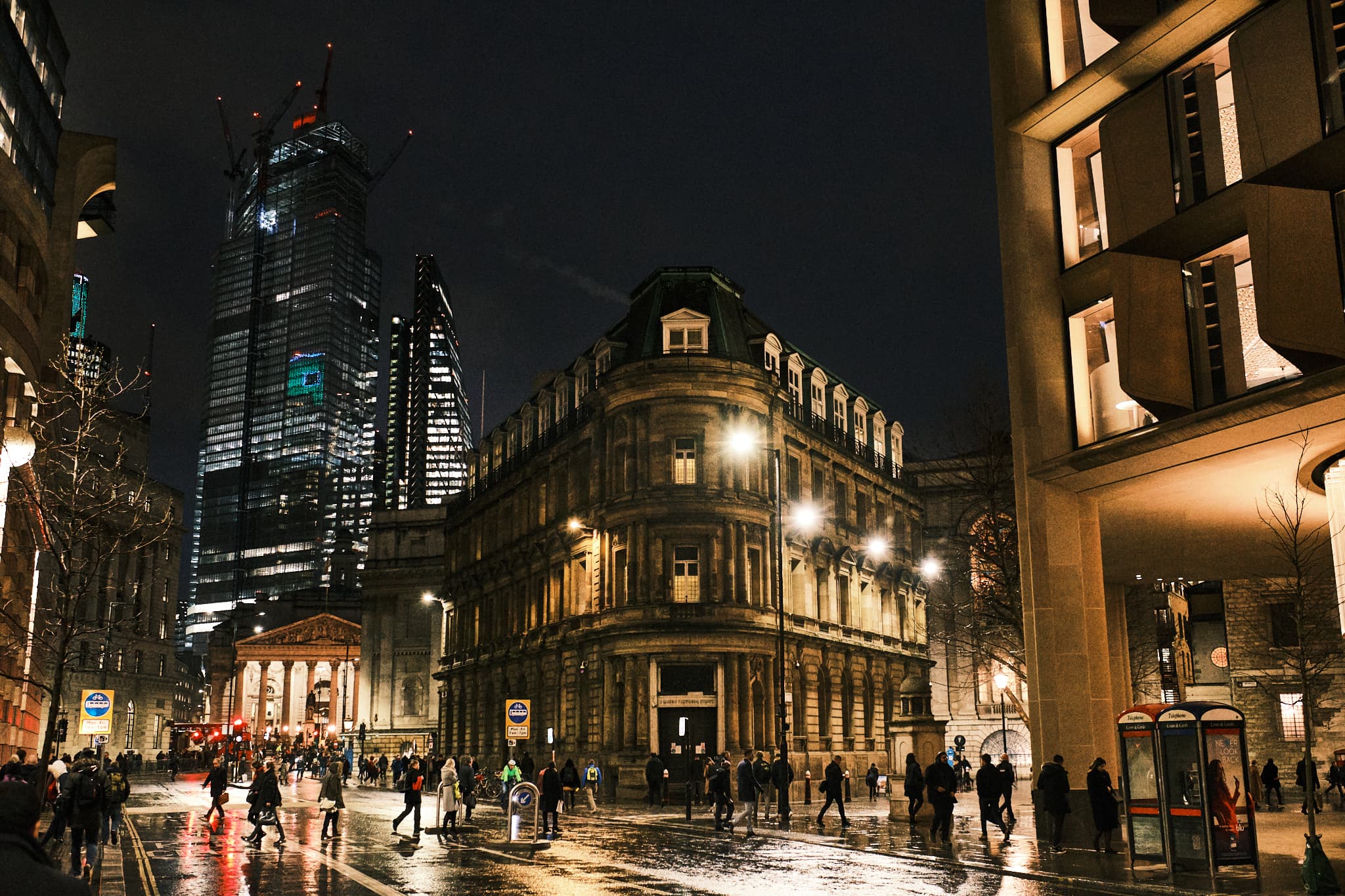 rainy streets of London city centre